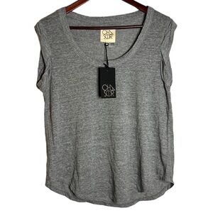 Chaser Ribbed Knit Scoop Neck Curved Hem Distressed Heather Short Sleeve Shirt M